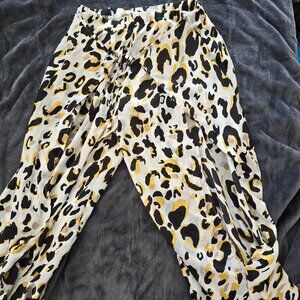 Leopard print slit leg pant